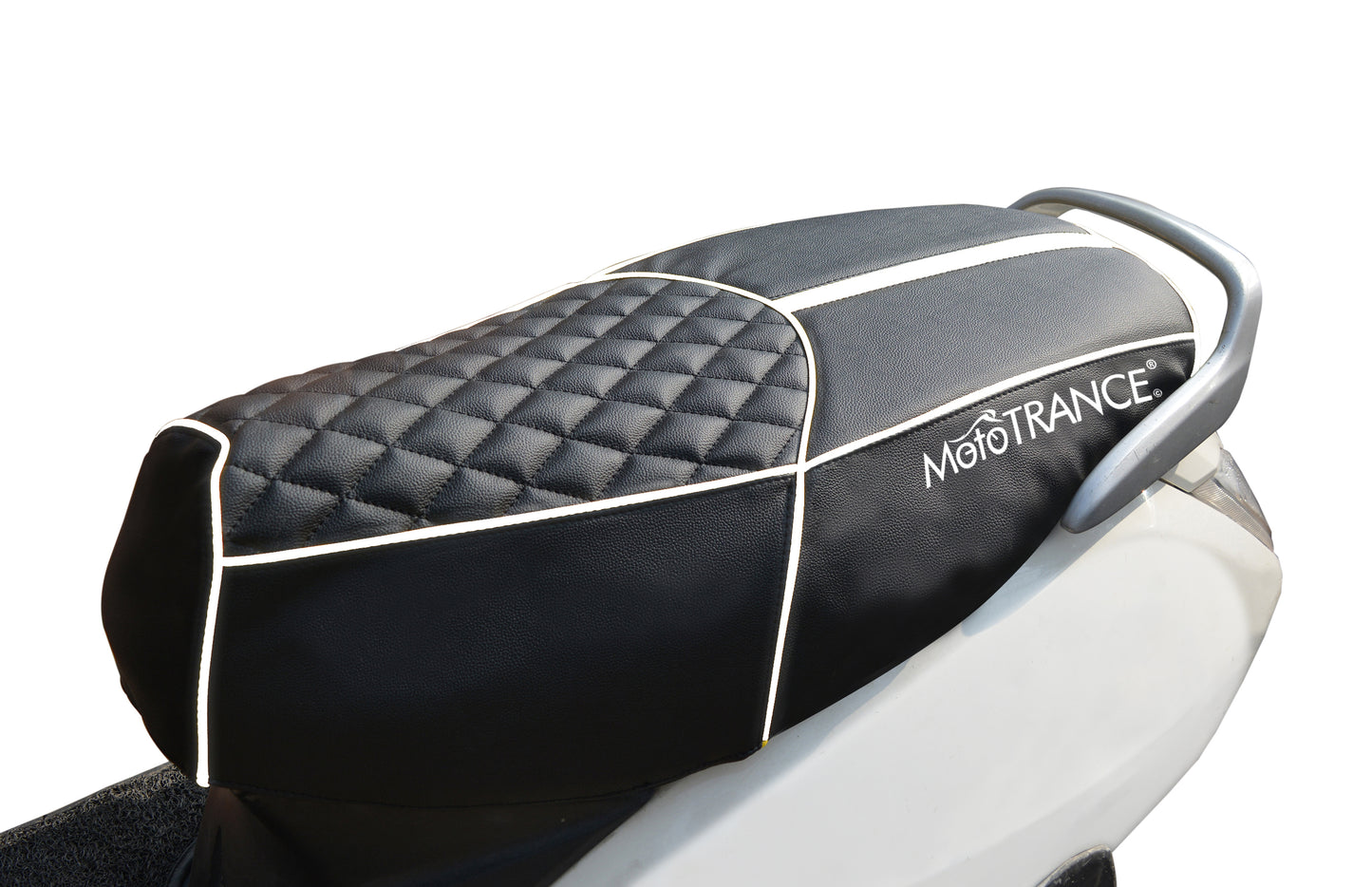 Mototrance PU Leather Designer Bike Scooter Seat Cover (MTSC-303) for Bajaj Avenger